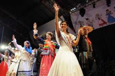 Foto de la galería: Natalia Burgen de la colectividad suiza es la nueva Reina de la Fiesta Nacional del Inmigrante