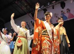 Foto de la galería: Natalia Burgen de la colectividad suiza es la nueva Reina de la Fiesta Nacional del Inmigrante