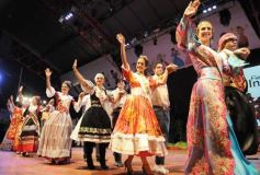 Foto de la galería: Natalia Burgen de la colectividad suiza es la nueva Reina de la Fiesta Nacional del Inmigrante