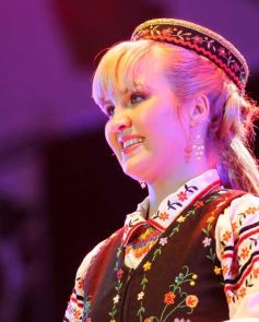 Foto de la galería: Natalia Burgen de la colectividad suiza es la nueva Reina de la Fiesta Nacional del Inmigrante