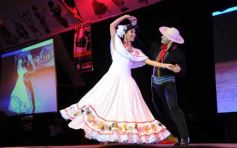 Foto de la galería: Natalia Burgen de la colectividad suiza es la nueva Reina de la Fiesta Nacional del Inmigrante