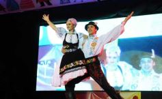 Foto de la galería: Natalia Burgen de la colectividad suiza es la nueva Reina de la Fiesta Nacional del Inmigrante