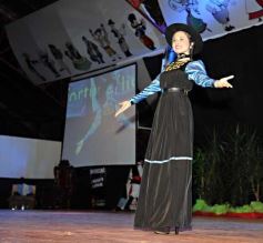 Foto de la galería: Natalia Burgen de la colectividad suiza es la nueva Reina de la Fiesta Nacional del Inmigrante