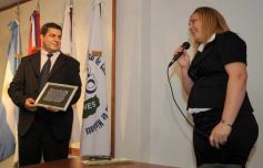 Foto de la galería: FeCCoProMi reconoció a los profesionales destacados del 2013