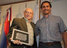 Foto de la galería: FeCCoProMi reconoció a los profesionales destacados del 2013