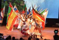 Foto de la galería: Desfile inaugural de la XXXIV Fiesta Nacional del Inmigrante