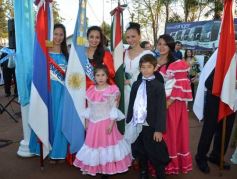 Foto de la galería: Desfile inaugural de la XXXIV Fiesta Nacional del Inmigrante