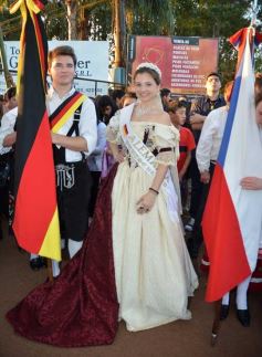 Foto de la galería: Desfile inaugural de la XXXIV Fiesta Nacional del Inmigrante