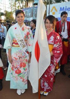 Foto de la galería: Desfile inaugural de la XXXIV Fiesta Nacional del Inmigrante
