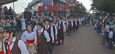 Foto de la galería: Desfile inaugural de la XXXIV Fiesta Nacional del Inmigrante