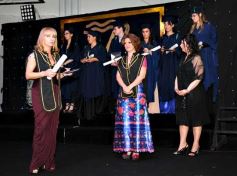 Foto de la galería: Acto de colación en la Universidad de la Cuenca del Plata