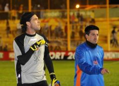 Foto de la galería: Crucero se hace fuerte de local