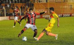 Foto de la galería: Crucero se hace fuerte de local