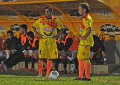 Foto de la galería: Crucero se hace fuerte de local