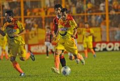 Foto de la galería: Crucero se hace fuerte de local