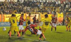 Foto de la galería: Crucero se hace fuerte de local