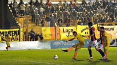 Foto de la galería: Crucero se hace fuerte de local