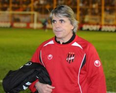 Foto de la galería: Crucero se hace fuerte de local