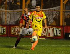 Foto de la galería: Crucero se hace fuerte de local