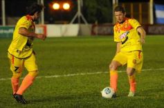 Foto de la galería: Crucero se hace fuerte de local