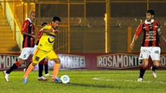 Foto de la galería: Crucero se hace fuerte de local