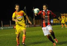 Foto de la galería: Crucero se hace fuerte de local