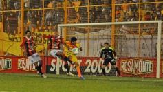 Foto de la galería: Crucero se hace fuerte de local