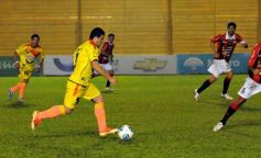 Foto de la galería: Crucero se hace fuerte de local