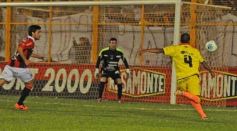 Foto de la galería: Crucero se hace fuerte de local