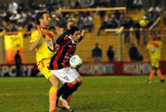 Foto de la galería: Crucero se hace fuerte de local