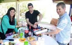 Foto de la galería: Empleados del hipermercado Libertad celebraron el Día del Empleado de Comercio