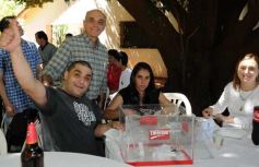 Foto de la galería: Empleados del hipermercado Libertad celebraron el Día del Empleado de Comercio