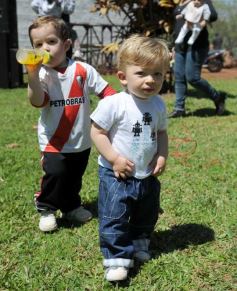 Foto de la galería: Empleados del hipermercado Libertad celebraron el Día del Empleado de Comercio
