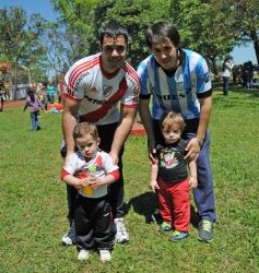 Foto de la galería: Empleados del hipermercado Libertad celebraron el Día del Empleado de Comercio