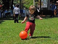 Foto de la galería: Empleados del hipermercado Libertad celebraron el Día del Empleado de Comercio