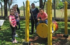 Foto de la galería: Empleados del hipermercado Libertad celebraron el Día del Empleado de Comercio