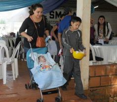 Foto de la galería: Empleados del hipermercado Libertad celebraron el Día del Empleado de Comercio
