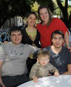 Foto de la galería: Empleados del hipermercado Libertad celebraron el Día del Empleado de Comercio