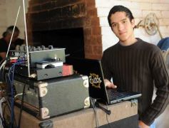 Foto de la galería: Empleados del hipermercado Libertad celebraron el Día del Empleado de Comercio