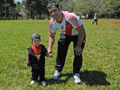 Foto de la galería: Empleados del hipermercado Libertad celebraron el Día del Empleado de Comercio