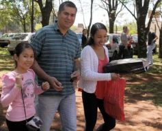 Foto de la galería: Empleados del hipermercado Libertad celebraron el Día del Empleado de Comercio