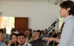 Foto de la galería: Martín Lousteau brindó una disertación en el Complejo La Aventura