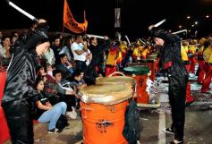 Foto de la galería: Arrancó el desfile estudiantil con todo el brillo y la alegría de los adolescentes