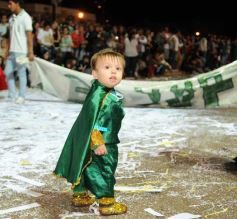 Foto de la galería: Arrancó el desfile estudiantil con todo el brillo y la alegría de los adolescentes
