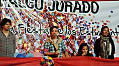 Foto de la galería: Arrancó el desfile estudiantil con todo el brillo y la alegría de los adolescentes