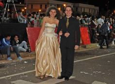 Foto de la galería: Arrancó el desfile estudiantil con todo el brillo y la alegría de los adolescentes