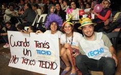 Foto de la galería: Arrancó el desfile estudiantil con todo el brillo y la alegría de los adolescentes