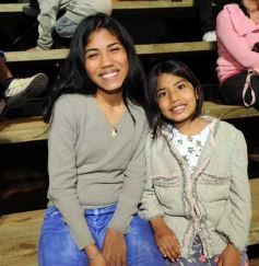 Foto de la galería: Arrancó el desfile estudiantil con todo el brillo y la alegría de los adolescentes
