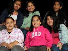 Foto de la galería: Arrancó el desfile estudiantil con todo el brillo y la alegría de los adolescentes