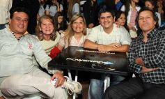 Foto de la galería: Arrancó el desfile estudiantil con todo el brillo y la alegría de los adolescentes